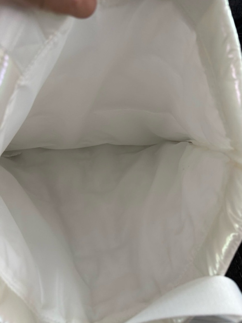 Bath & Body Works Winter Glow Bundle: Iridescent Puffer Tote & 3-Wick Candle - Picture 4 of 4